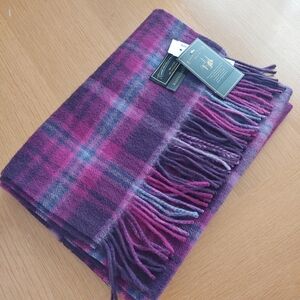 James Pringle Weavers Raspberry Tweed 100% Wool Plaid Scarf NWT